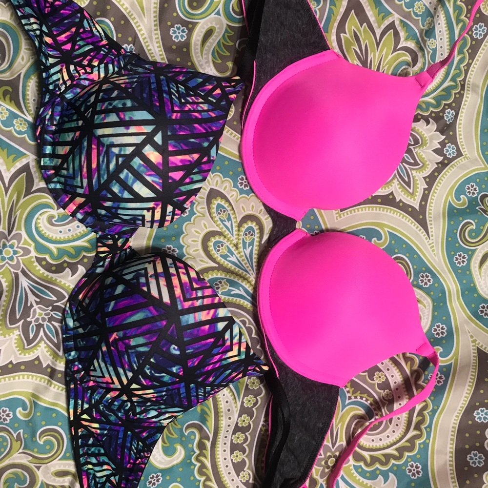 Victoria’s Secret Pink Bras 32C